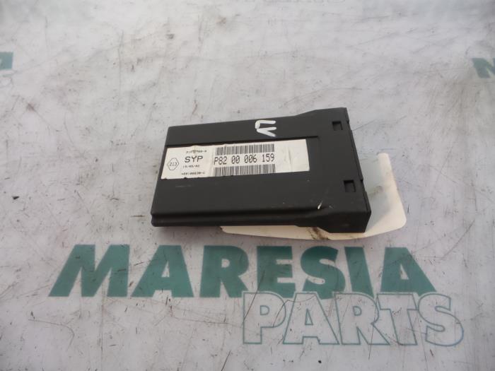 Gebruikte Computer Diversen Renault Vel Satis (BJ) 3.0 dCi V6 24V Prijs € 42,50 Margeregeling aangeboden door Maresia Parts