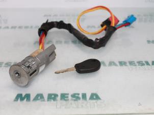 Gebruikte Kontaktslot + Sleutel Citroen Xsara Break (N2) 1.6i 16V Prijs € 35,00 Margeregeling aangeboden door Maresia Parts