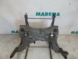 Gebruikte Subframe Renault Scénic III (JZ) 1.4 16V TCe 130 Prijs € 105,00 Margeregeling aangeboden door Maresia Parts