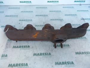 Gebruikte Uitlaatspruitstuk Peugeot Partner 1.6 HDI 90 16V Prijs € 30,19 Inclusief btw aangeboden door Maresia Parts