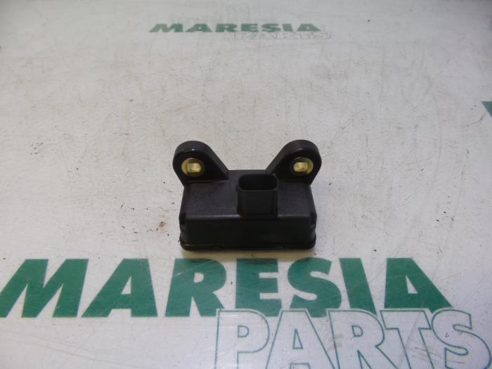 Gebruikte Esp computer Renault Fluence (LZ) 1.5 dCi 105 Prijs € 19,50 Margeregeling aangeboden door Maresia Parts