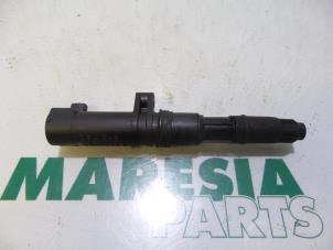 Gebruikte Bobine Renault Megane III Grandtour (KZ) 1.6 16V Prijs € 10,00 Margeregeling aangeboden door Maresia Parts