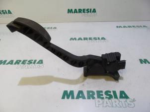 Gebruikte Gaspedaalpositie Sensor Alfa Romeo 147 (937) 1.6 Twin Spark 16V Prijs € 40,00 Margeregeling aangeboden door Maresia Parts