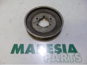 Gebruikte Krukas Poelie Peugeot 207 SW (WE/WU) 1.4 Prijs € 25,00 Margeregeling aangeboden door Maresia Parts