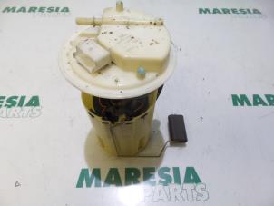 Gebruikte Tank element Pomp Alfa Romeo 147 (937) 1.6 Twin Spark 16V Prijs € 50,00 Margeregeling aangeboden door Maresia Parts