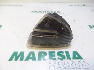 Gebruikte Knipperlicht rechts Alfa Romeo 147 (937) 1.6 Twin Spark 16V Prijs € 10,00 Margeregeling aangeboden door Maresia Parts