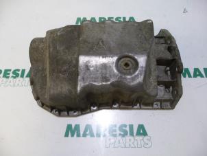 Gebruikte Carterpan Renault Espace (JE) 2.0i 16V Prijs € 30,00 Margeregeling aangeboden door Maresia Parts