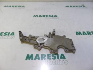 Gebruikte Kleppendeksel Renault Kangoo Prijs € 20,00 Margeregeling aangeboden door Maresia Parts