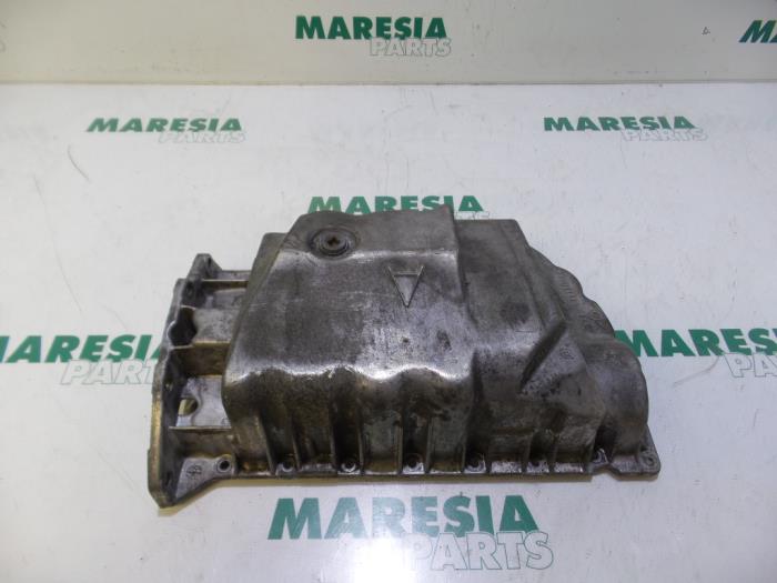 Gebruikte Carterpan Renault Kangoo Express (FC) 1.9 D 65 Prijs € 30,00 Margeregeling aangeboden door Maresia Parts