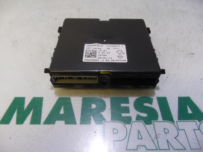 Gebruikte Computer Diversen Renault Captur I (2R) 0.9 Energy TCE 12V Prijs € 131,25 Margeregeling aangeboden door Maresia Parts