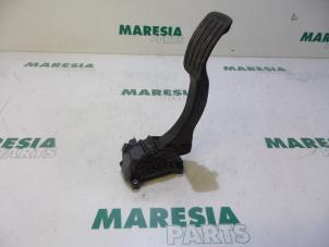 Gebruikte Sensor Gaspedaalpositie Citroen C4 Grand Picasso (3A) 1.6 HDiF 115 Prijs € 30,00 Margeregeling aangeboden door Maresia Parts