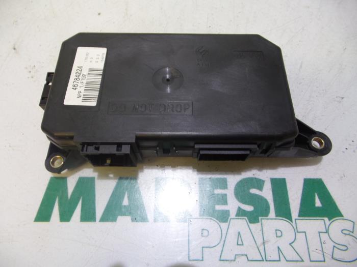 Gebruikte Computer Diversen Fiat Stilo (192A/B) 1.2 16V 3-Drs. Prijs € 35,00 Margeregeling aangeboden door Maresia Parts