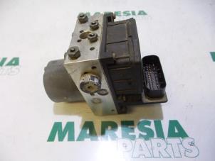 Gebruikte ABS Pomp Fiat Stilo (192A/B) 1.2 16V 3-Drs. Prijs € 75,00 Margeregeling aangeboden door Maresia Parts