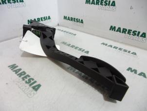 Gebruikte Gaspedaalpositie Sensor Alfa Romeo 147 (937) 1.6 HP Twin Spark 16V Prijs € 40,00 Margeregeling aangeboden door Maresia Parts