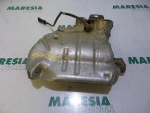 Gebruikte Uitlaatspruitstuk Renault Modus/Grand Modus (JP) 1.6 16V Prijs € 50,00 Margeregeling aangeboden door Maresia Parts