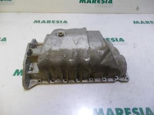 Gebruikte Carterpan Renault Laguna II Grandtour (KG) 1.8 16V Prijs € 30,00 Margeregeling aangeboden door Maresia Parts