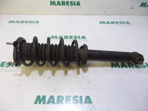 Gebruikte Mac Phersonpoot rechts-voor Peugeot 407 SW (6E) 2.0 HDiF 16V Prijs € 45,00 Margeregeling aangeboden door Maresia Parts