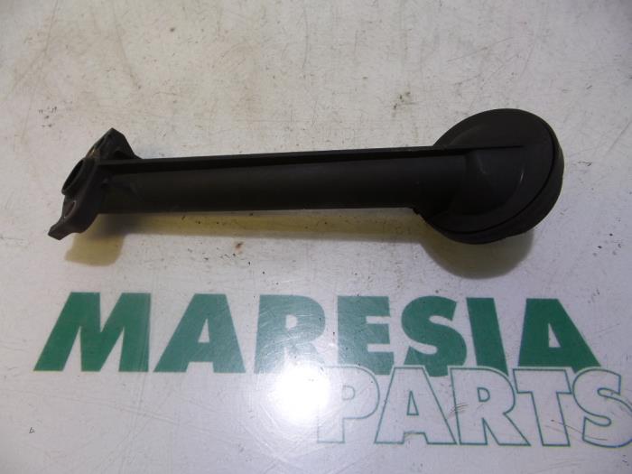 Gebruikte Oliepomp Renault Clio II (BB/CB) 1.2 Prijs € 25,00 Margeregeling aangeboden door Maresia Parts