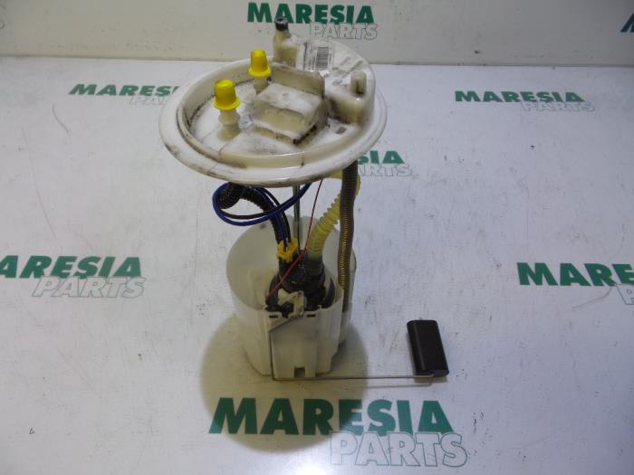 Gebruikte Tank element Pomp Fiat Doblo Cargo (263) 1.6 D Multijet Prijs € 54,45 Inclusief btw aangeboden door Maresia Parts