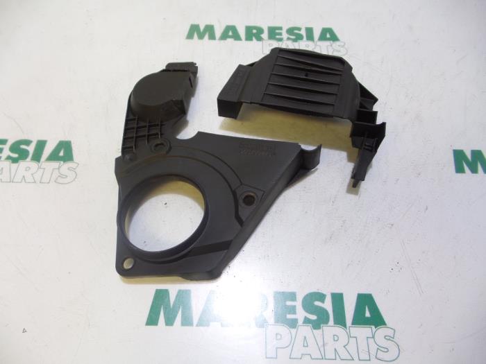 Gebruikte Distributiedeksel Citroen C2 (JM) 1.1 Prijs € 20,00 Margeregeling aangeboden door Maresia Parts