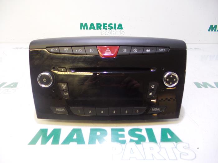 Radio CD Speler van een Lancia Ypsilon (312) 0.9 TwinAir 85 2011