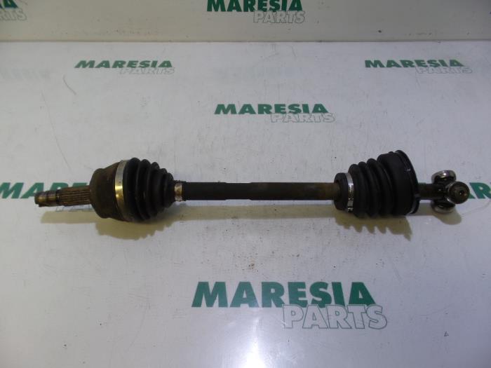 Gebruikte Steekas links-voor Fiat Marea Weekend (185BX/CX) 1.6 SX,ELX 16V Prijs € 30,00 Margeregeling aangeboden door Maresia Parts