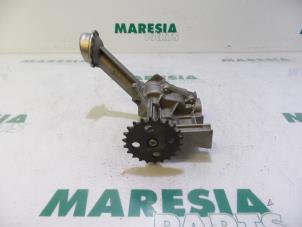 Gebruikte Oliepomp Renault Clio II (BB/CB) 1.4 16V Prijs € 50,00 Margeregeling aangeboden door Maresia Parts