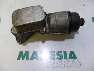 Gebruikte Oliefilterhouder Peugeot 307 Break (3E) 1.4 HDi Prijs € 35,00 Margeregeling aangeboden door Maresia Parts