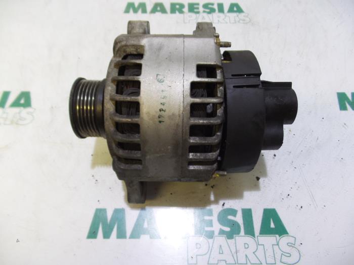 Gebruikte Dynamo Lancia Thesis (841) 2.4 JTD Prijs € 210,00 Margeregeling aangeboden door Maresia Parts