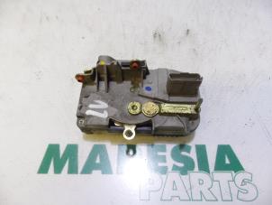 Gebruikte Deurslot Mechaniek 2Deurs links Fiat Scudo (220Z) 2.0 JTD 16V Prijs € 30,00 Margeregeling aangeboden door Maresia Parts