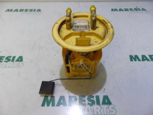 Gebruikte Brandstofpomp Elektrisch Fiat Scudo (220Z) 2.0 JTD 16V Prijs € 50,00 Margeregeling aangeboden door Maresia Parts