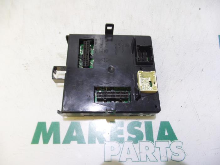 Gebruikte Computer Diversen Renault Espace (JK) 2.0 16V Turbo Prijs € 75,00 Margeregeling aangeboden door Maresia Parts