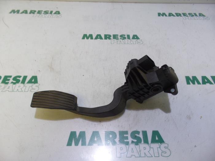 Gebruikte Sensor Gaspedaalpositie Fiat Punto Evo (199) 1.3 JTD Multijet Start&Stop 16V Prijs € 15,00 Margeregeling aangeboden door Maresia Parts