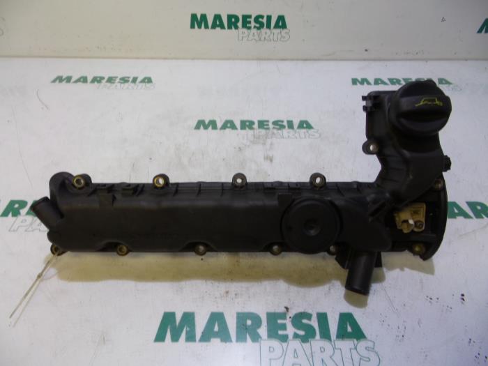 Gebruikte Kleppendeksel Fiat Scudo (220Z) 2.0 JTD 16V Prijs € 40,00 Margeregeling aangeboden door Maresia Parts