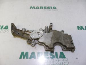 Gebruikte Kleppendeksel Renault Clio II (BB/CB) 1.4 16V Prijs € 20,00 Margeregeling aangeboden door Maresia Parts