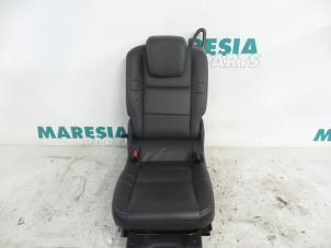Gebruikte Achter Stoel Renault Grand Scénic III (JZ) 1.5 dCi 110 Prijs € 157,50 Margeregeling aangeboden door Maresia Parts