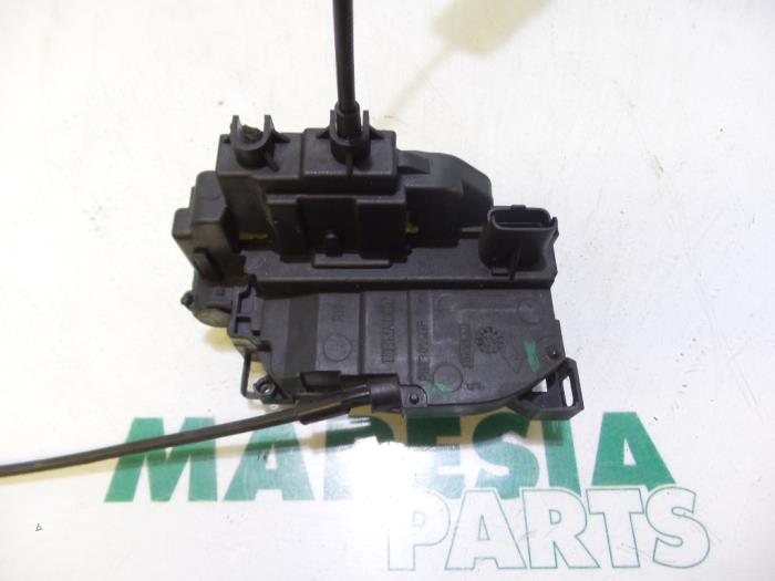 RENAULT Scenic 3 generation (2009-2015) Other Body Parts 805020006R 19405069