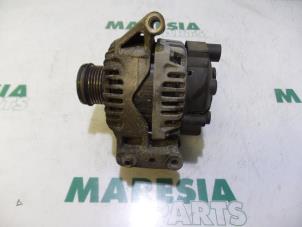 Gebruikte Dynamo Fiat Fiorino (225) 1.3 JTD 16V Multijet Prijs € 39,99 Margeregeling aangeboden door Maresia Parts