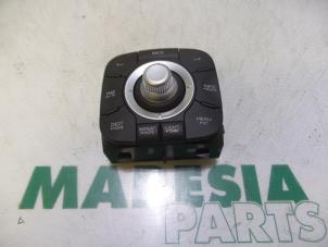 Gebruikte Schakelaar (diversen) Renault Grand Scénic III (JZ) 1.6 16V Prijs € 55,00 Margeregeling aangeboden door Maresia Parts