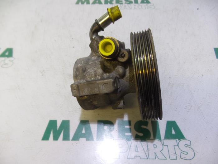 Gebruikte Servopomp Citroen Xsara Picasso (CH) 1.6 HDi 16V 110 Prijs € 50,00 Margeregeling aangeboden door Maresia Parts