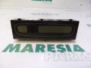 Gebruikte Display Interieur Renault Laguna II (BG) 2.0 16V IDE Prijs € 15,00 Margeregeling aangeboden door Maresia Parts
