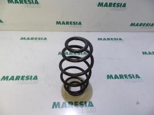 Gebruikte Veerschroef achter Renault Espace (JK) 2.0 16V Turbo Prijs € 25,00 Margeregeling aangeboden door Maresia Parts