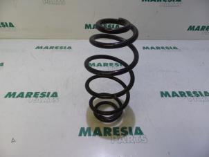 Gebruikte Veerschroef achter Renault Espace (JK) 2.0 16V Turbo Prijs € 25,00 Margeregeling aangeboden door Maresia Parts