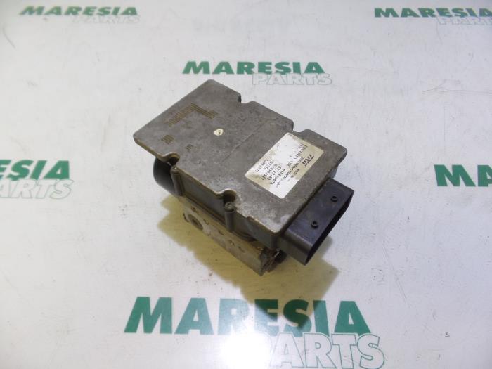 Gebruikte ABS Pomp Lancia Thesis (841) 2.4 JTD Prijs € 210,00 Margeregeling aangeboden door Maresia Parts