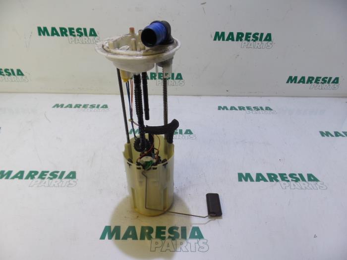 Gebruikte Tank element Pomp Citroen Jumper (U9) 2.2 HDi 100 Prijs € 45,00 Margeregeling aangeboden door Maresia Parts