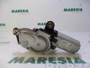 Gebruikte Ruitenwissermotor achter Fiat Punto II (188) 1.2 60 S 3-Drs. Prijs € 25,00 Margeregeling aangeboden door Maresia Parts