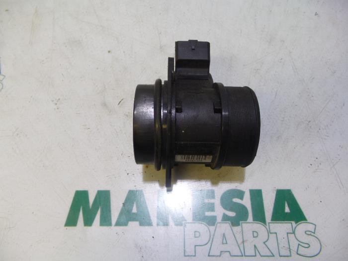 Gebruikte Luchthoeveelheidsmeter Peugeot Expert (222/224) 2.0 HDi 90 Prijs € 35,00 Margeregeling aangeboden door Maresia Parts