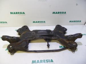 Gebruikte Subframe Peugeot 1007 (KM) 1.4 16V Prijs € 75,00 Margeregeling aangeboden door Maresia Parts
