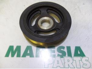 Gebruikte Krukas Poelie Peugeot Partner (GC/GF/GG/GJ/GK) 1.6 HDI 75 Prijs € 25,00 Margeregeling aangeboden door Maresia Parts