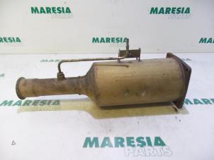 Gebruikte Roetfilter Citroen C8 (EA/EB) 2.0 HDi 16V Prijs € 131,25 Margeregeling aangeboden door Maresia Parts